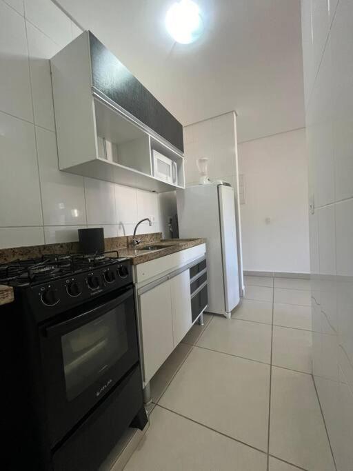 Apartamento Em Ubatuba! A 100M Da Praia! Bagian luar foto