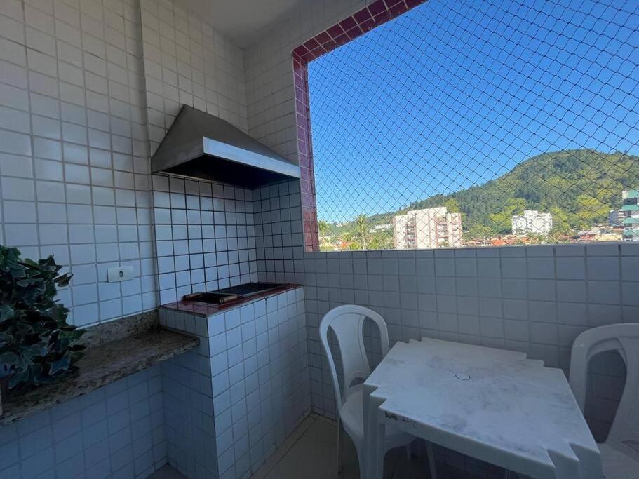 Apartamento Em Ubatuba! A 100M Da Praia! Bagian luar foto