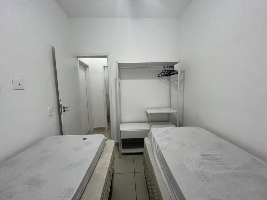 Apartamento Em Ubatuba! A 100M Da Praia! Bagian luar foto